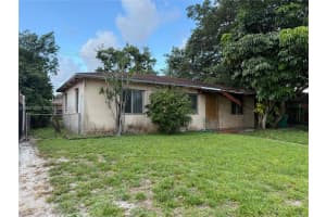 3510 Nw 82nd St, Miami