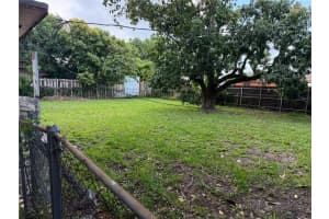 3510 NW 82nd St, Miami, FL 33147, - MLS#A12021823