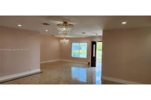 5260 SW 9th St, Plantation, FL 33317, - MLS#A12022002