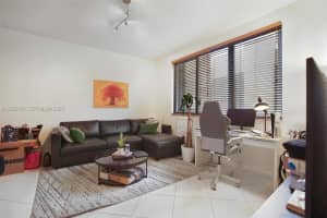 540 Brickell Key Dr 308, Miami