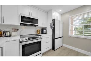 605 Oaks Dr APT 502, Pompano Beach, FL 33069, - MLS#A12022128