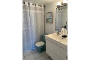 211 S Ocean Dr APT 204, Hollywood, FL 33019, - MLS#A12022160