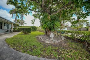 9921 165th Terrace, Miami, FL 33157 - MLS#A12022223