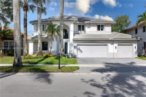 2517 Hunters Run Way, Weston