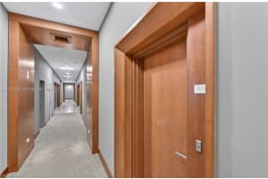 31 SE 5th St APT 203, Miami, FL 33131, - MLS#A12022263