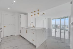 1900 N Bayshore Dr APT 3716, Miami, FL 33132, - MLS#A12022290