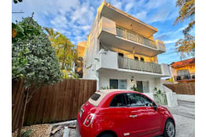 1121 SW 7th St APT 1, Miami, FL 33130, - MLS#A12022319