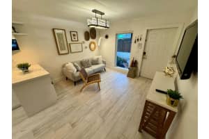 1121 SW 7th St APT 1, Miami, FL 33130, - MLS#A12022319