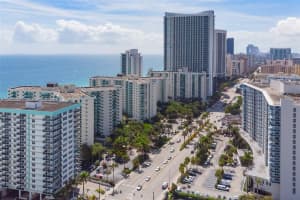 3801 S Ocean Dr APT 2Z, Hollywood, FL 33019, - MLS#A12022351