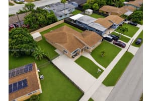 1081 NW 198th St, Miami, FL 33169, - MLS#A12022402