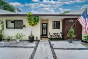 13932 Kendale Lakes Dr, Miami, FL 33183, - MLS#A12022497