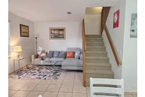 870 NE 212th Terrace APT 2, Miami, FL 33179, - MLS#A12022527