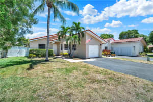 10813 SW 158th Ln, Miami, FL 33157, - MLS#A12022643