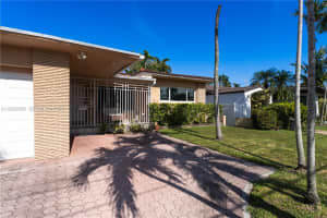 9225 Byron Ave, Surfside, FL 33154, - MLS#A12022655