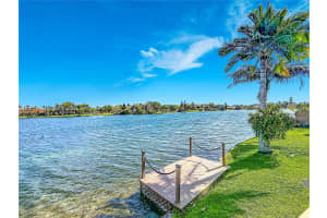 781 NE 195th St, Miami, FL 33179, - MLS#A12022707