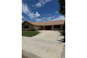6950 W Wedgewood Ave, Davie