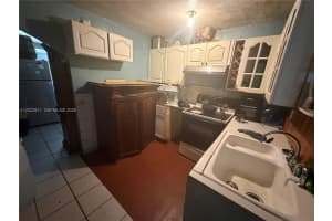 5740 Taylor St, Hollywood, FL 33021, - MLS#A12022817