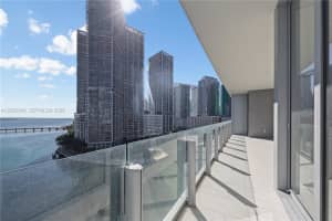 300 Biscayne Blvd Way 1102, Miami