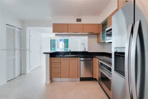 31 SE 5th St APT 3306, Miami, FL 33131, - MLS#A12022923