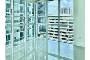 950 Brickell Bay Dr APT 1701, Miami, FL 33131, - MLS#A12023161