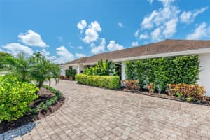 2330 NE 195th St, Miami, FL 33180, - MLS#A12023181