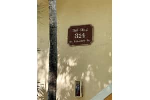 191 Lakeview Dr APT 103, Weston, FL 33326, - MLS#A12023199