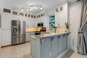 690 NW 159th Ln, Pembroke Pines, FL 33028, - MLS#A12023312
