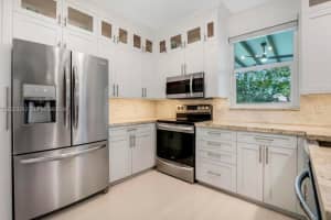 690 NW 159th Ln, Pembroke Pines, FL 33028, - MLS#A12023312