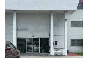2060 Nw 48th Ter 103, Lauderhill