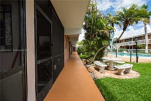 160 NE 8th Ave APT 21A, Hallandale Beach, FL 33009, - MLS#A12023457
