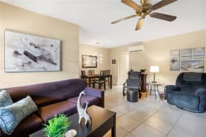160 NE 8th Ave APT 21A, Hallandale Beach, FL 33009, - MLS#A12023457