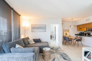 Opera Tower, 1750 N Bayshore Dr APT 4702, Miami, FL 33132, - MLS#A12023535