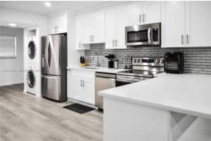 1021 Mockingbird Ln APT 202, Plantation, FL 33324, - MLS#A12023628