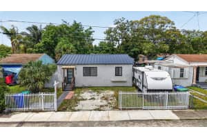 1485 NW 57th St, Miami, FL 33142, - MLS#A12023635