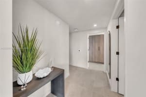 121 NE 5th St #3401, Miami, FL 33132, - MLS#A12023650