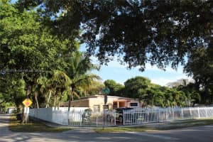 13875 NE 16th Ct, North Miami, FL 33181, - MLS#A12023716