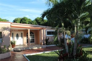 13875 NE 16th Ct, North Miami, FL 33181, - MLS#A12023716