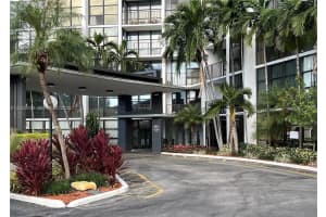 800 Parkview Dr APT 430, Hallandale Beach, FL 33009, - MLS#A12023736