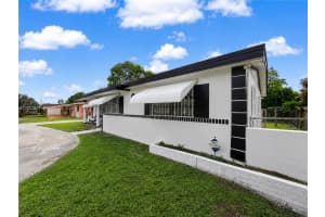 18805 NW 19th Ct, Miami Gardens, FL 33056, - MLS#A12023857