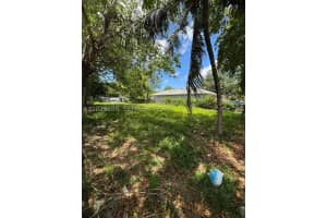 665 Nw 43rd St Miami, FL 33127 - MLS#A12023886
