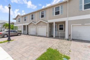 914 SE 18th St, Florida City, FL 33034, - MLS#A12023972