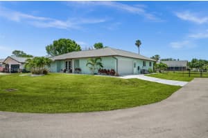 2102 SE 8th Pl, Cape Coral, FL 33990, - MLS#A12024004