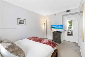 335 S Biscayne Blvd #802, Miami, FL 33131, - MLS#A12024019