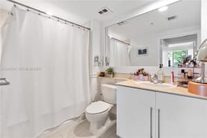 335 S Biscayne Blvd #802, Miami, FL 33131, - MLS#A12024019