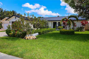 9330 NW 43rd St, Sunrise, FL 33351, - MLS#A12024230