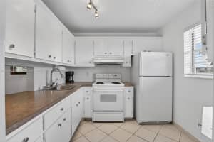 2800 NW 47th Terrace APT 303B, Lauderdale Lakes, FL 33313, - MLS#A12024257