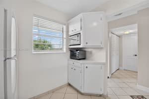 2800 NW 47th Terrace APT 303B, Lauderdale Lakes, FL 33313, - MLS#A12024257