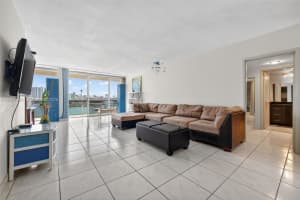 King Cole Condominium, 900 Bay Dr APT 606, Miami Beach, FL 33141, - MLS#A12024304