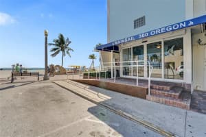 300 Oregon St APT 503, Hollywood, FL 33019, - MLS#A12024381