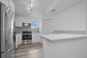 9273 Collins Ave APT 309, Surfside, FL 33154, - MLS#A12024559